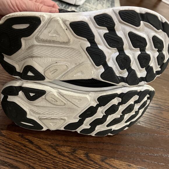 Hoka One One Clifton 9 Wide Women's 8D Black White Running Sneakers 1132211 - Picture 7 of 9